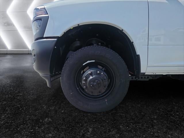 New 2026 RAM 3500 Tradesman AWD/4WD image 32
