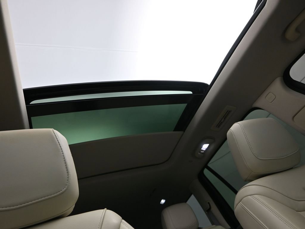 Used 2023 Cadillac XT6 Premium Luxury w/ Technology Package image 25