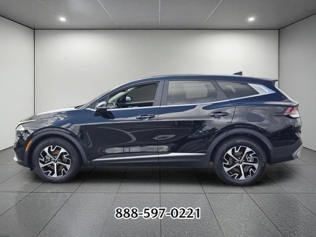 Used 2023 Kia Sportage EX FWD image 2