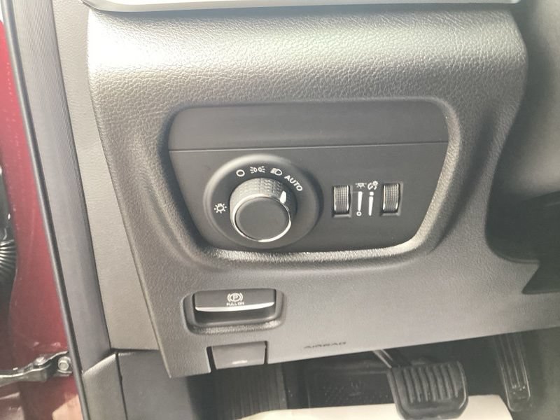 New 2025 Jeep Grand Cherokee L Altitude AWD/4WD image 32