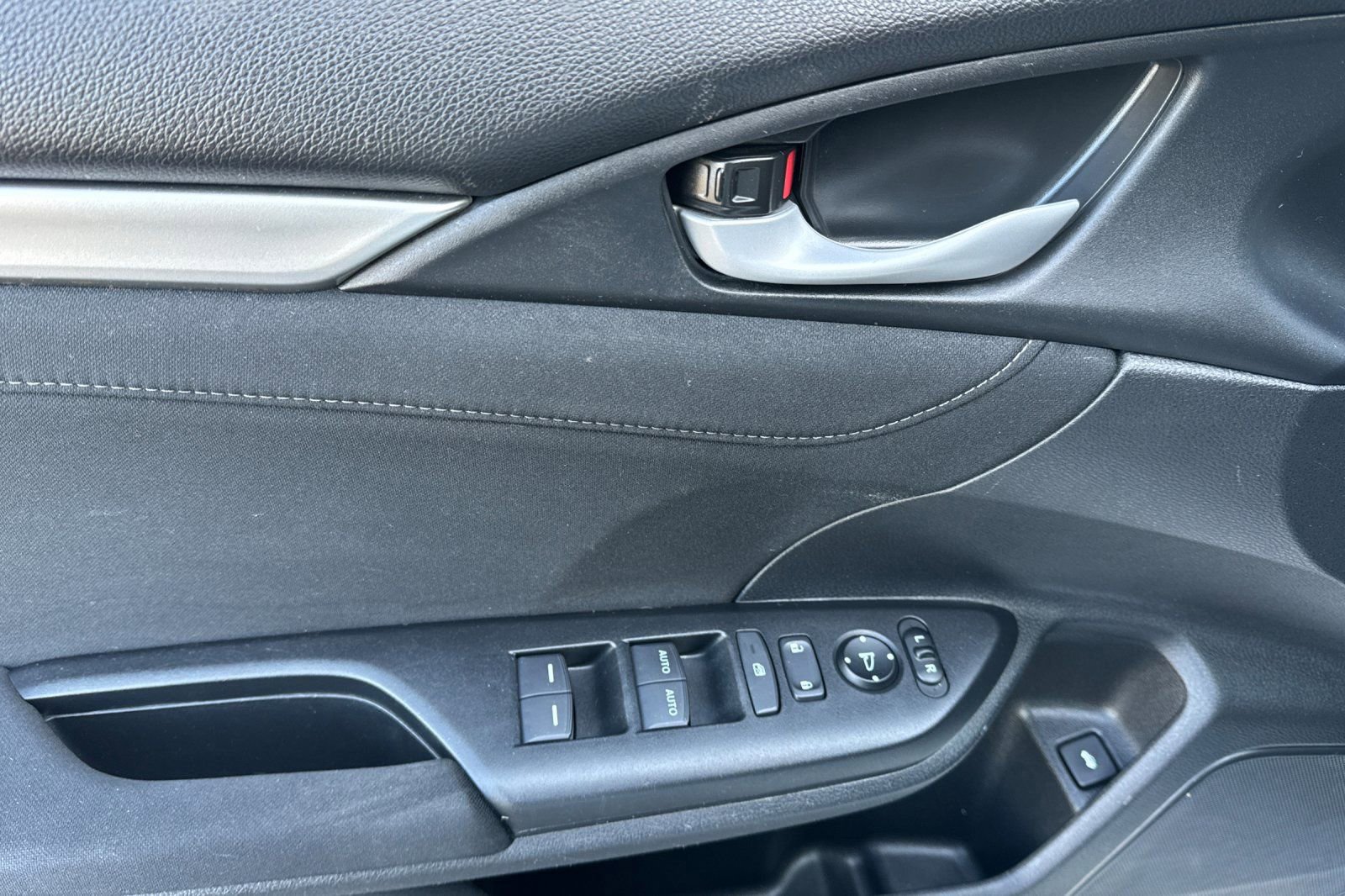 Used 2021 Honda Civic EX image 11