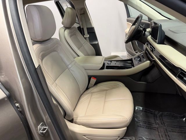 Used 2020 Lincoln Aviator Reserve w/ Equipment Group 201A image 18