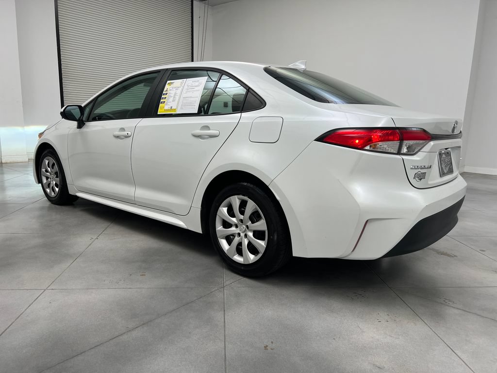 Used 2024 Toyota Corolla LE FWD image 6