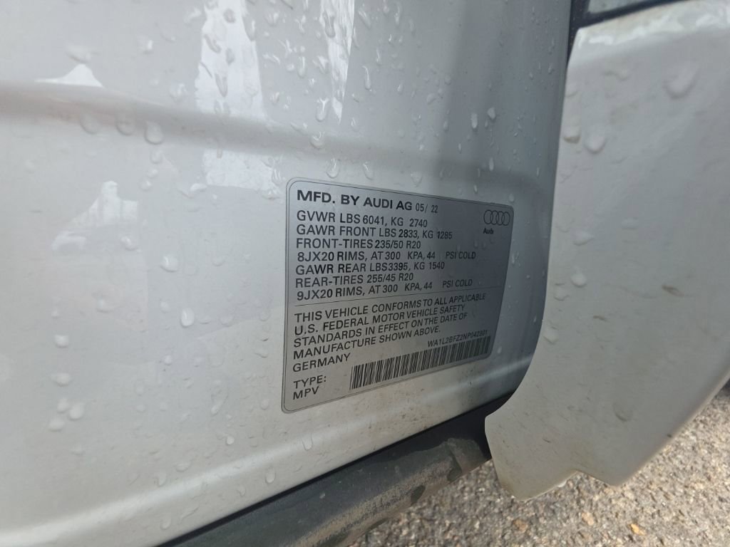 Used 2022 Audi Q4 e-tron Premium Plus w/ Premium Plus image 27