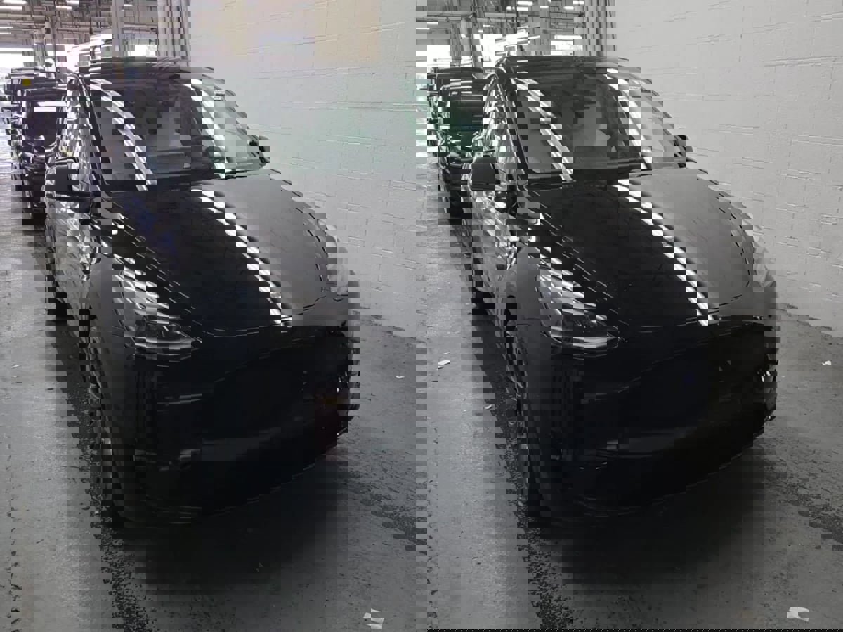 Used 2023 Tesla Model Y Performance image 6