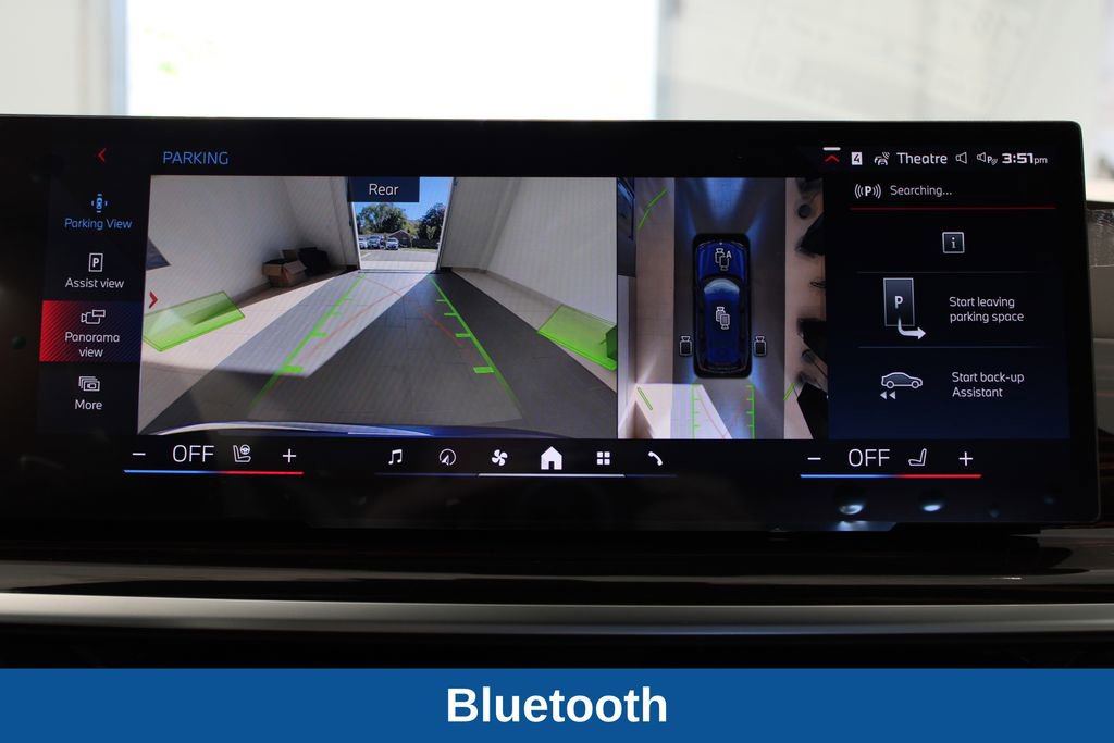 Used 2025 BMW X7 M60i AWD/4WD image 17