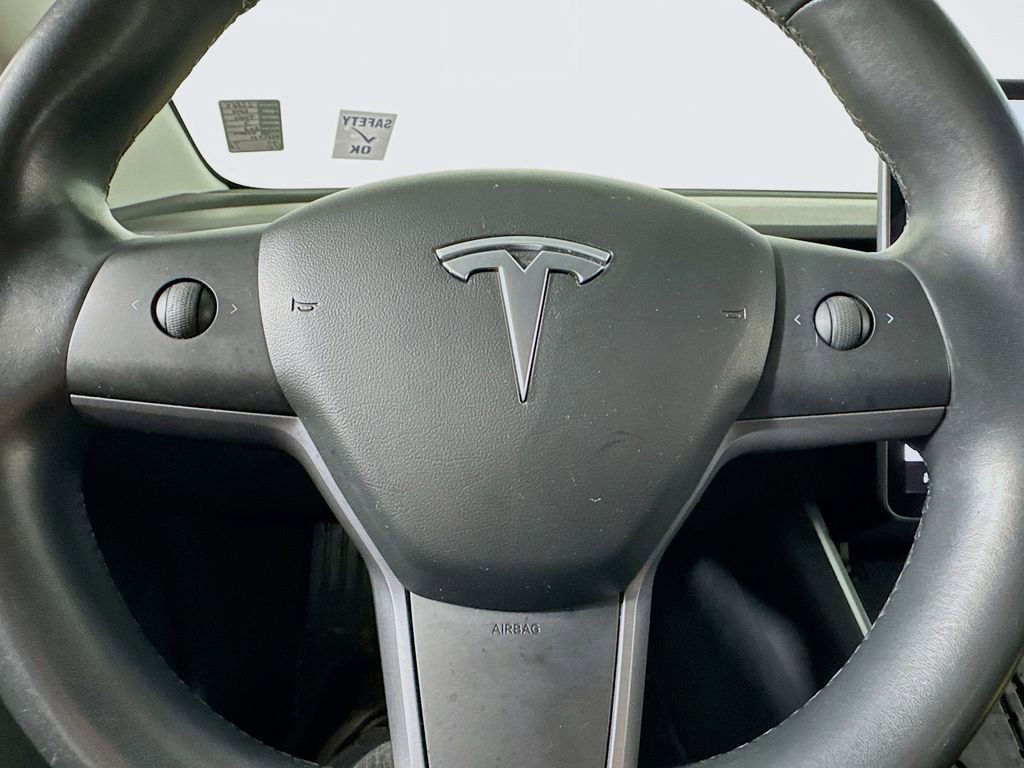 Used 2019 Tesla Model 3 Standard Range Plus image 41