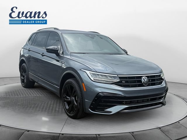 Used 2023 Volkswagen Tiguan SE R-Line FWD image 9