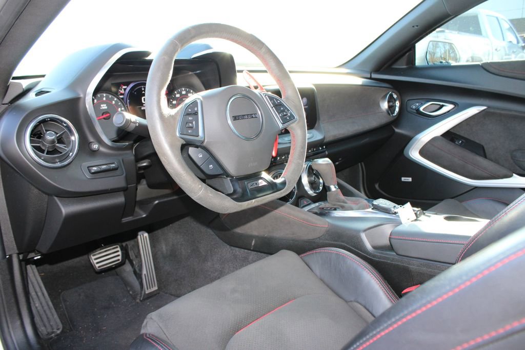 Used 2021 Chevrolet Camaro ZL1 image 34