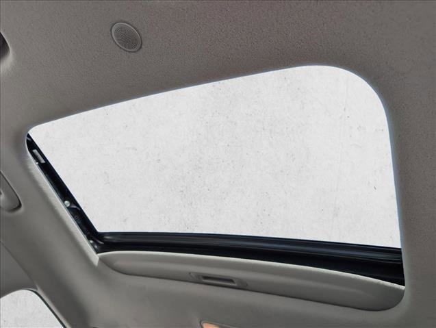 Certified 2024 Hyundai Venue SEL FWD image 16