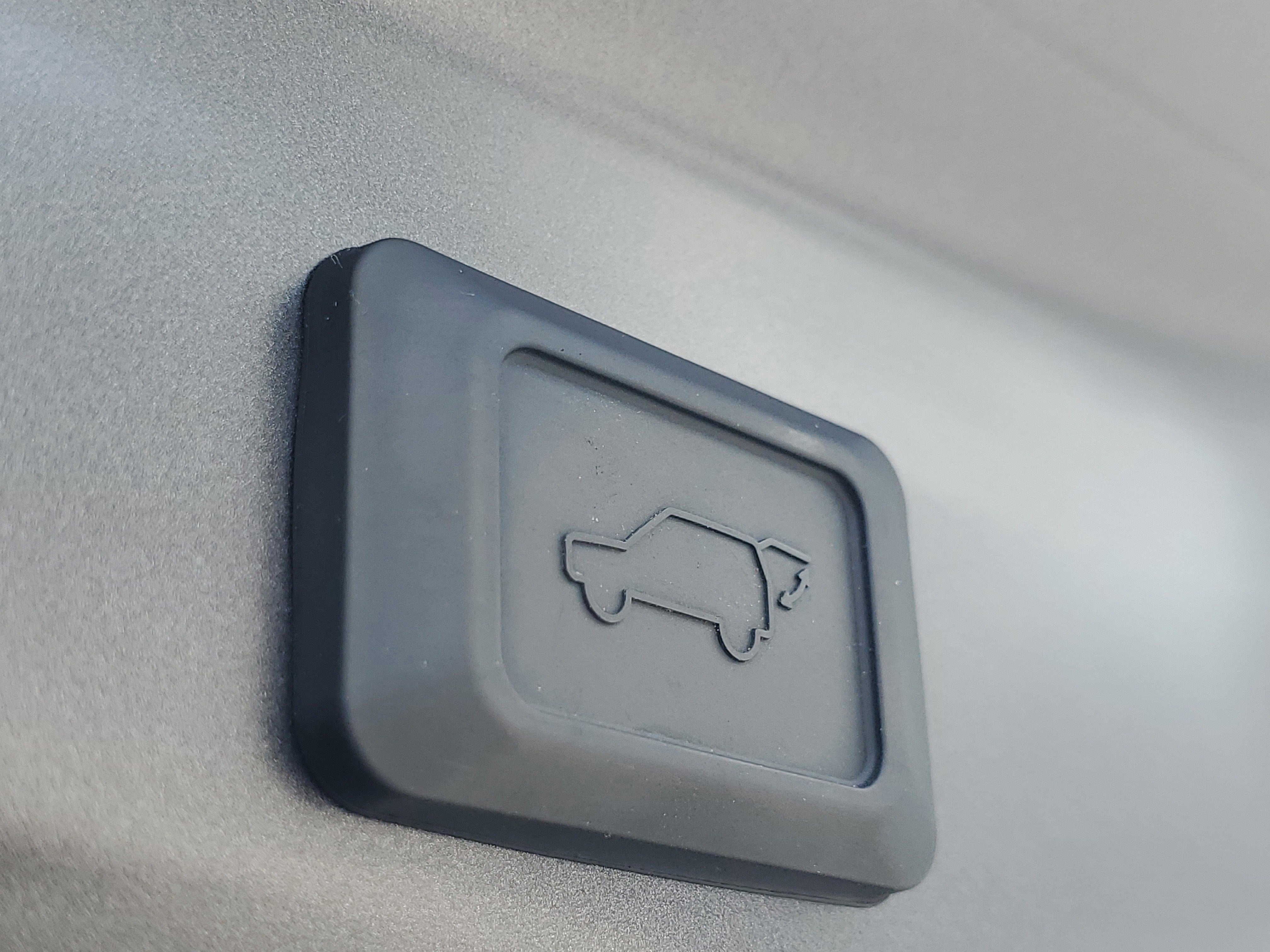 Certified 2025 Toyota RAV4 XLE w/ Convenience Package image 10