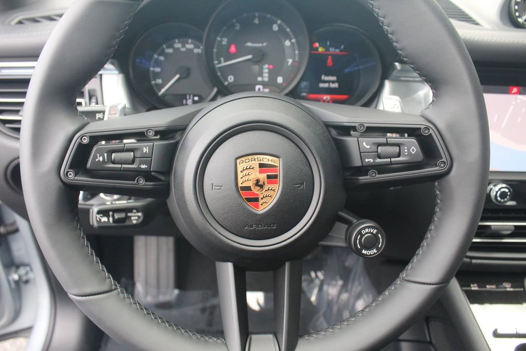 New 2026 Porsche Macan Turbo AWD/4WD image 18