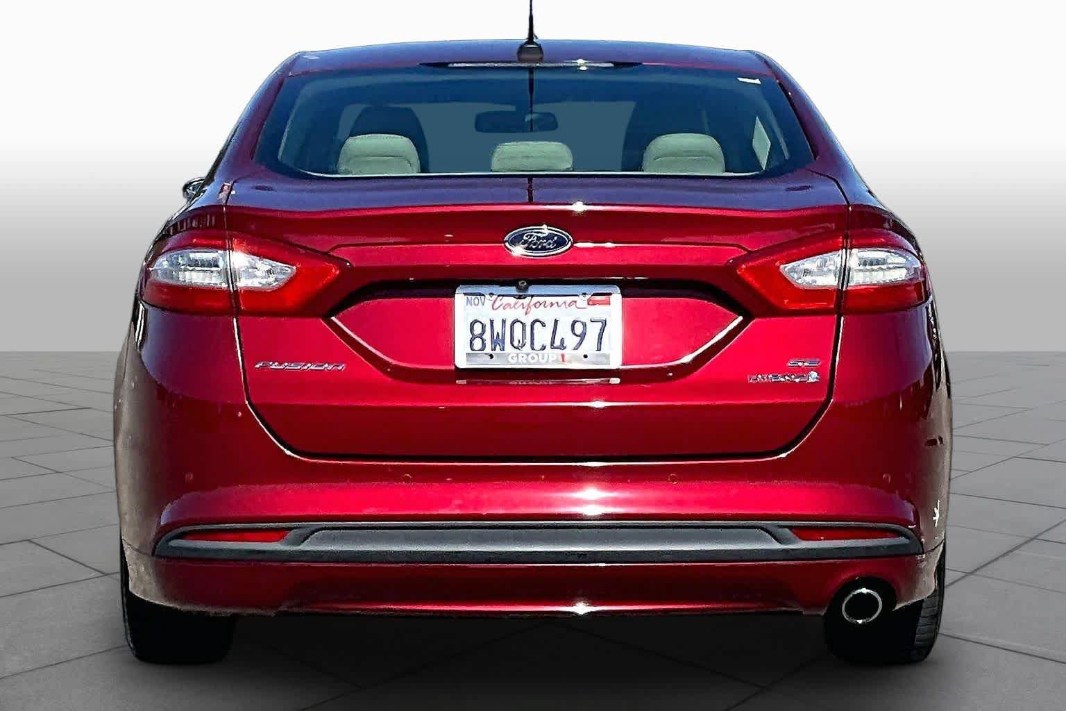 Used 2015 Ford Fusion SE w/ Equipment Group 502A FWD image 4