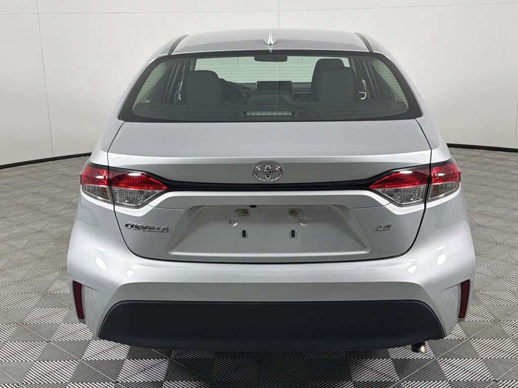 Used 2024 Toyota Corolla LE image 6