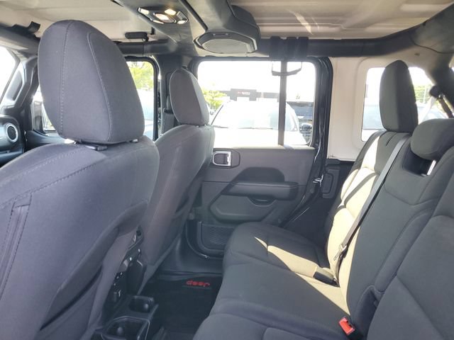 Used 2020 Jeep Wrangler Unlimited Sahara w/ Dual Top Group AWD/4WD image 10