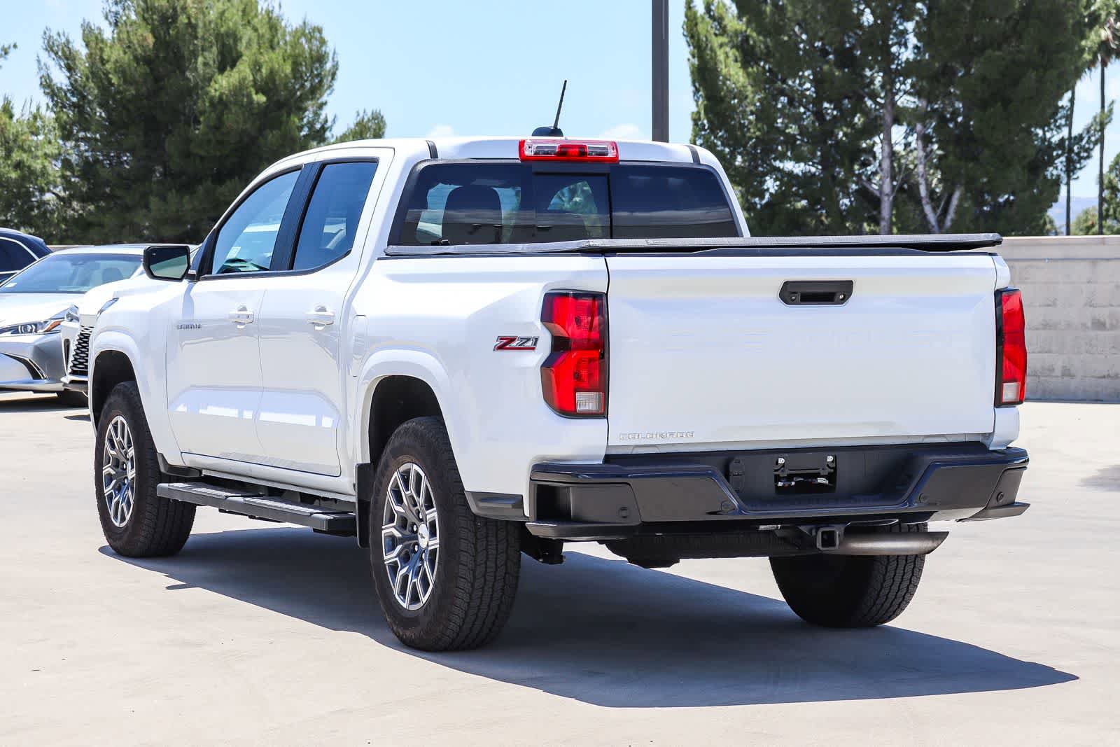 Used 2024 Chevrolet Colorado Z71 w/ Z71 Convenience Package 2 AWD/4WD image 2