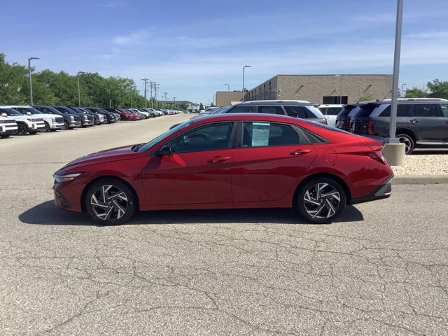 Used 2025 Hyundai Elantra Sport w/ Cargo Package FWD image 8