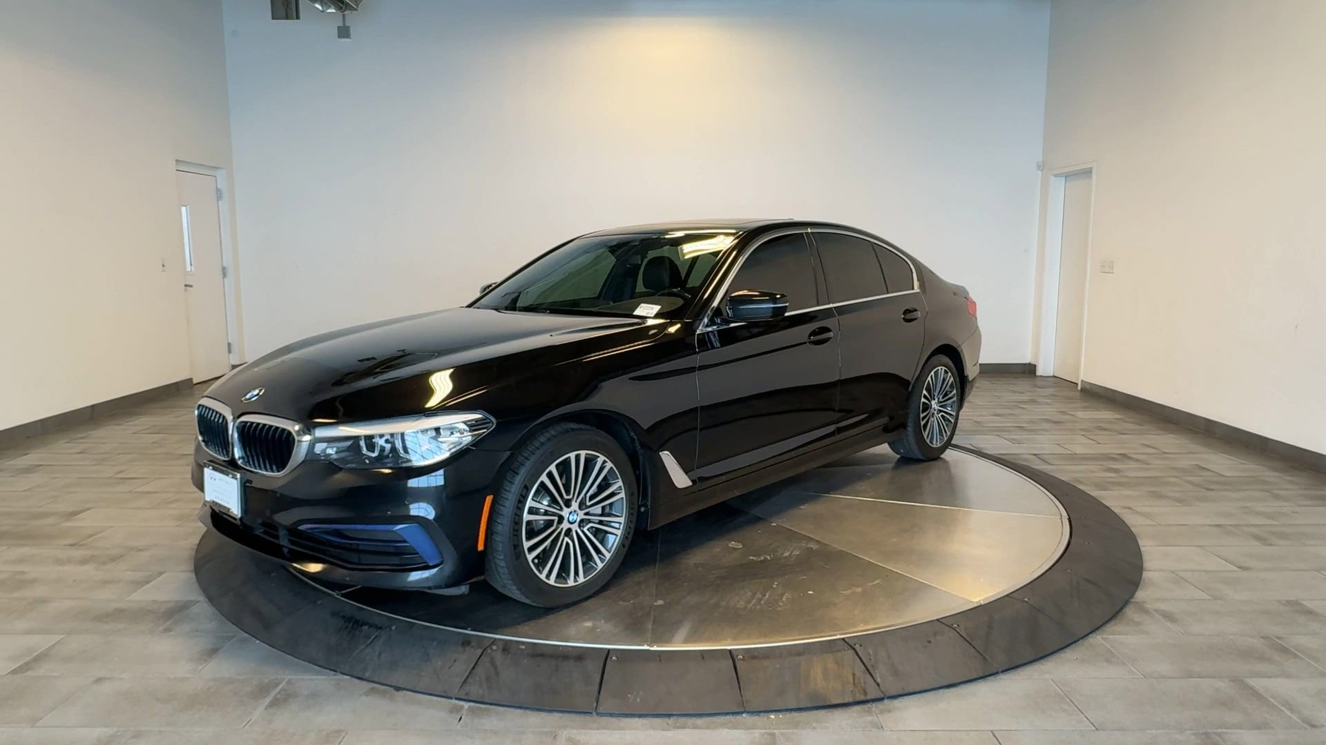 Used 2019 BMW 540i xDrive AWD/4WD image 3