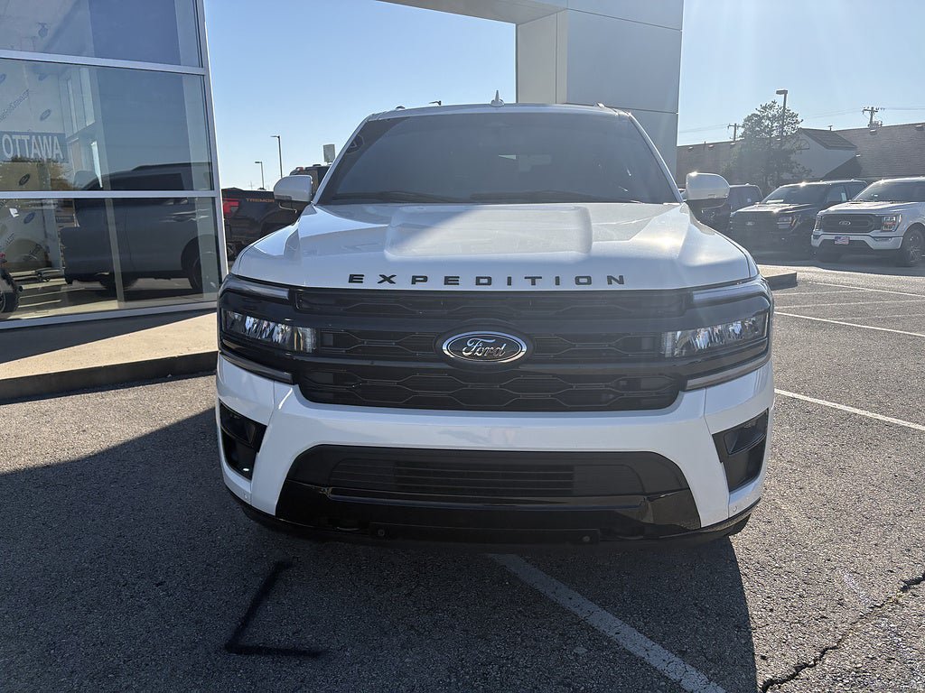 Used 2023 Ford Expedition Limited AWD/4WD image 11