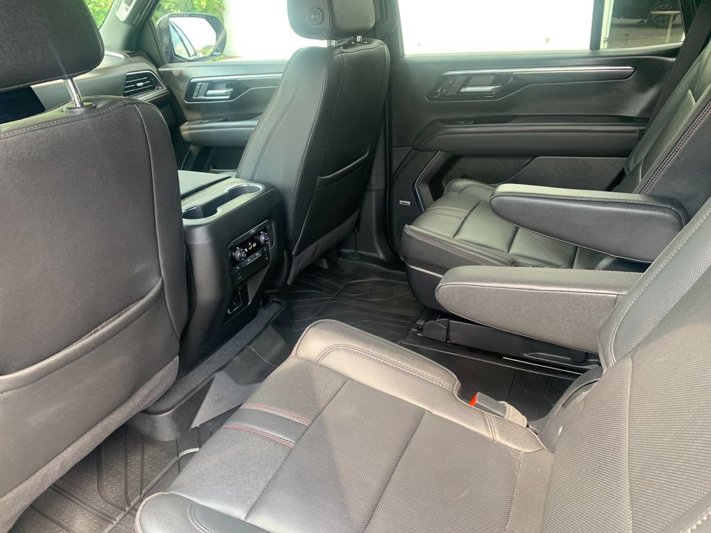Used 2025 Chevrolet Tahoe RST w/ Comfort Package AWD/4WD image 14