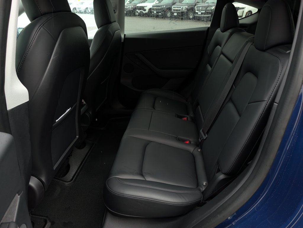 Used 2022 Tesla Model Y Long Range AWD/4WD image 16