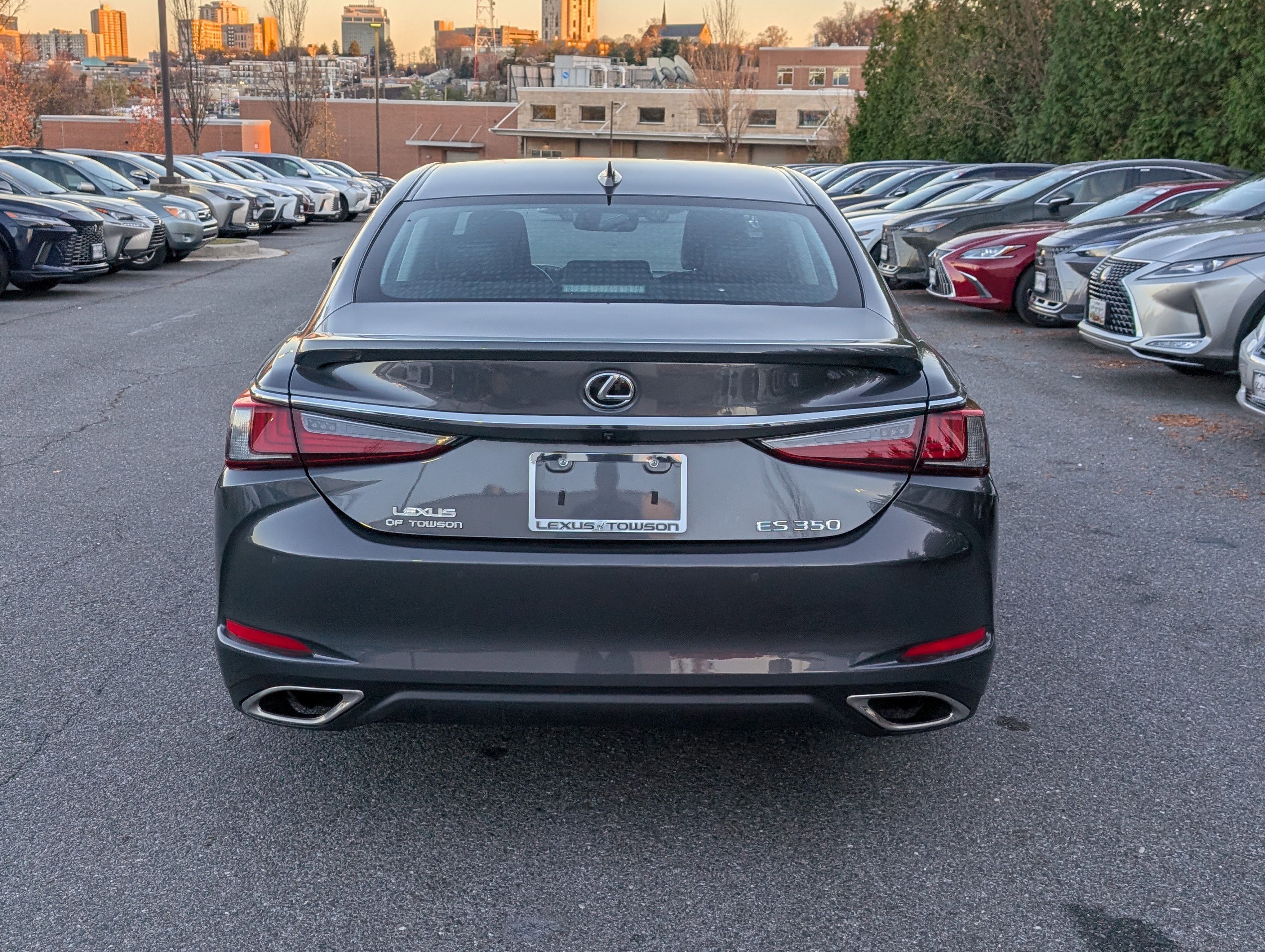 Certified 2025 Lexus ES 350 w/ Premium Package image 4