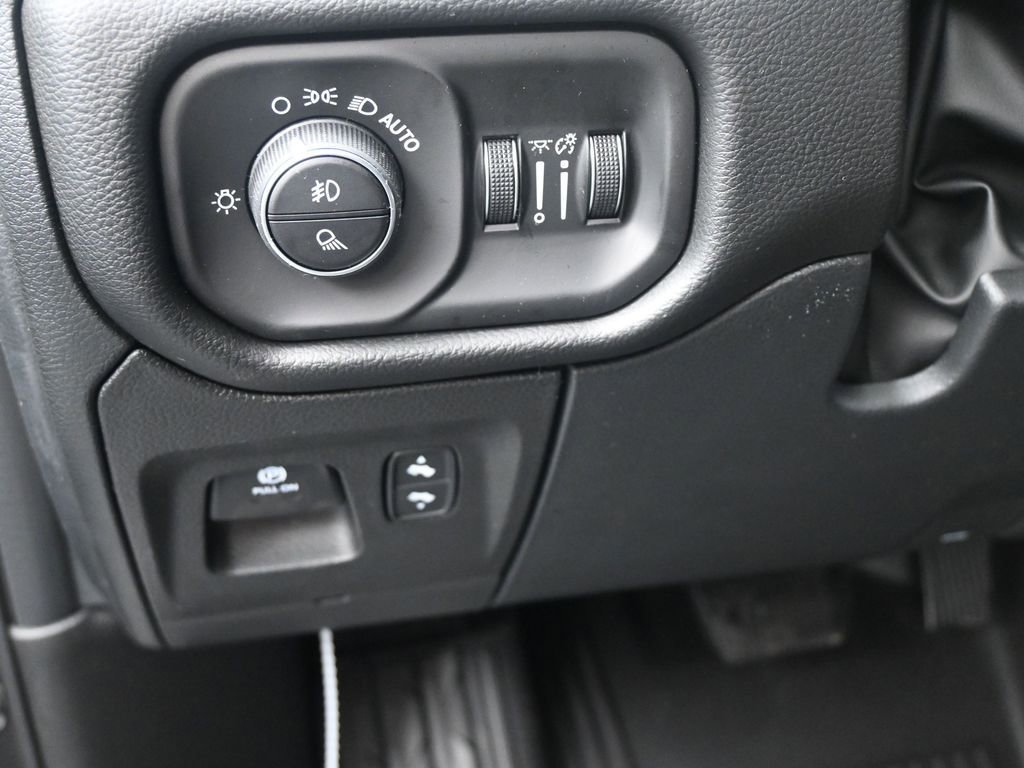 New 2026 RAM 1500 Laramie w/ Sport Appearance Package AWD/4WD image 20