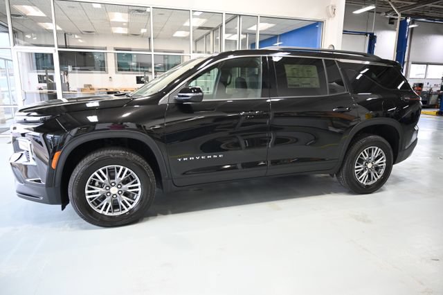 New 2027 Chevrolet Traverse LT w/ LPO, Floor Liner Package FWD image 7