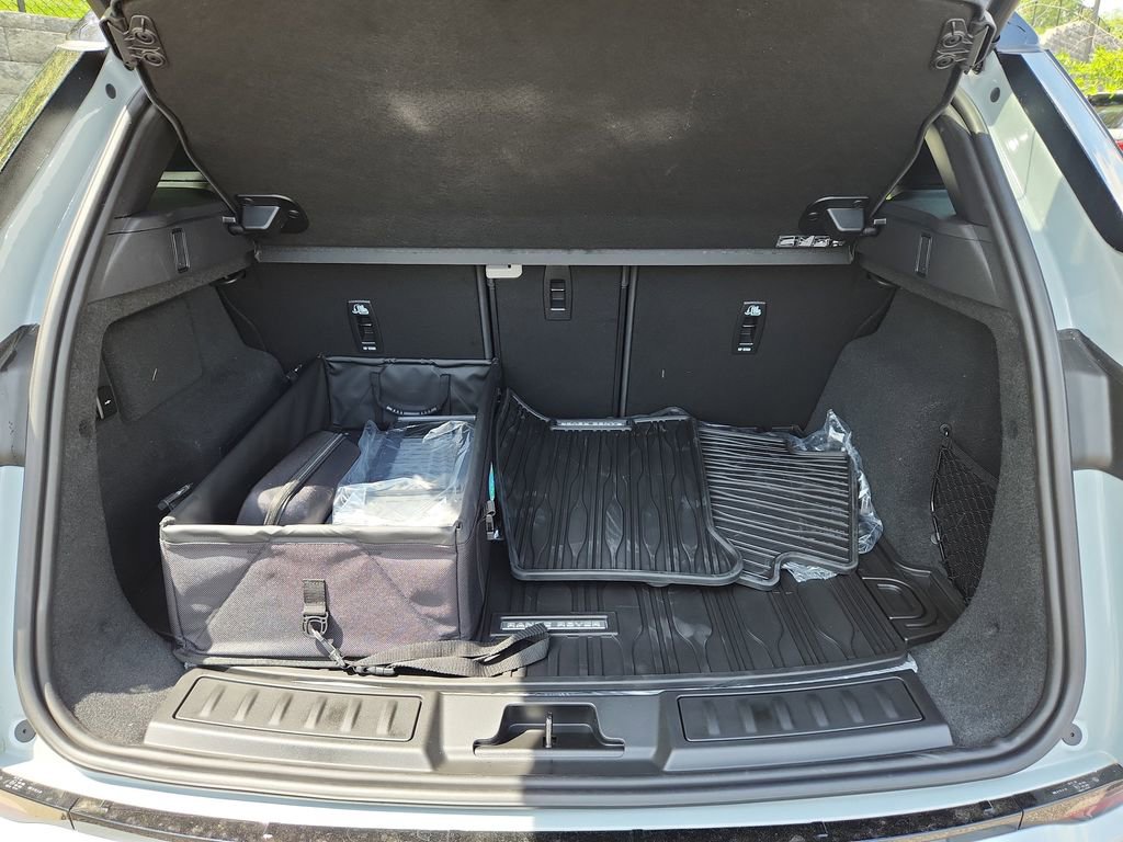 New 2026 Land Rover Range Rover Evoque S image 13