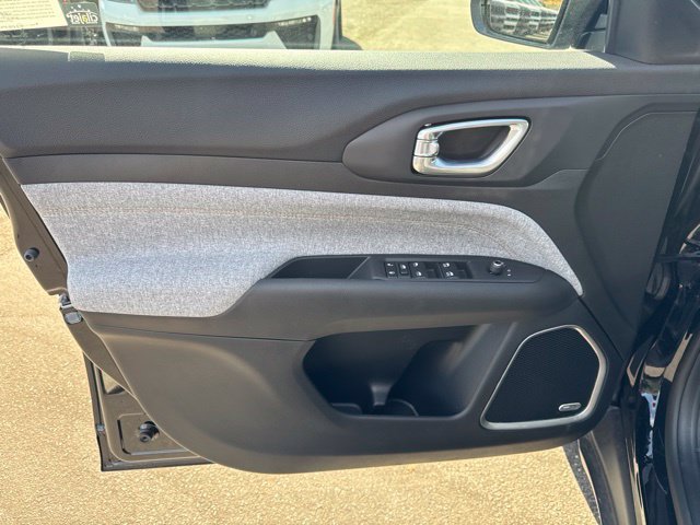 New 2026 Jeep Compass Latitude AWD/4WD image 9