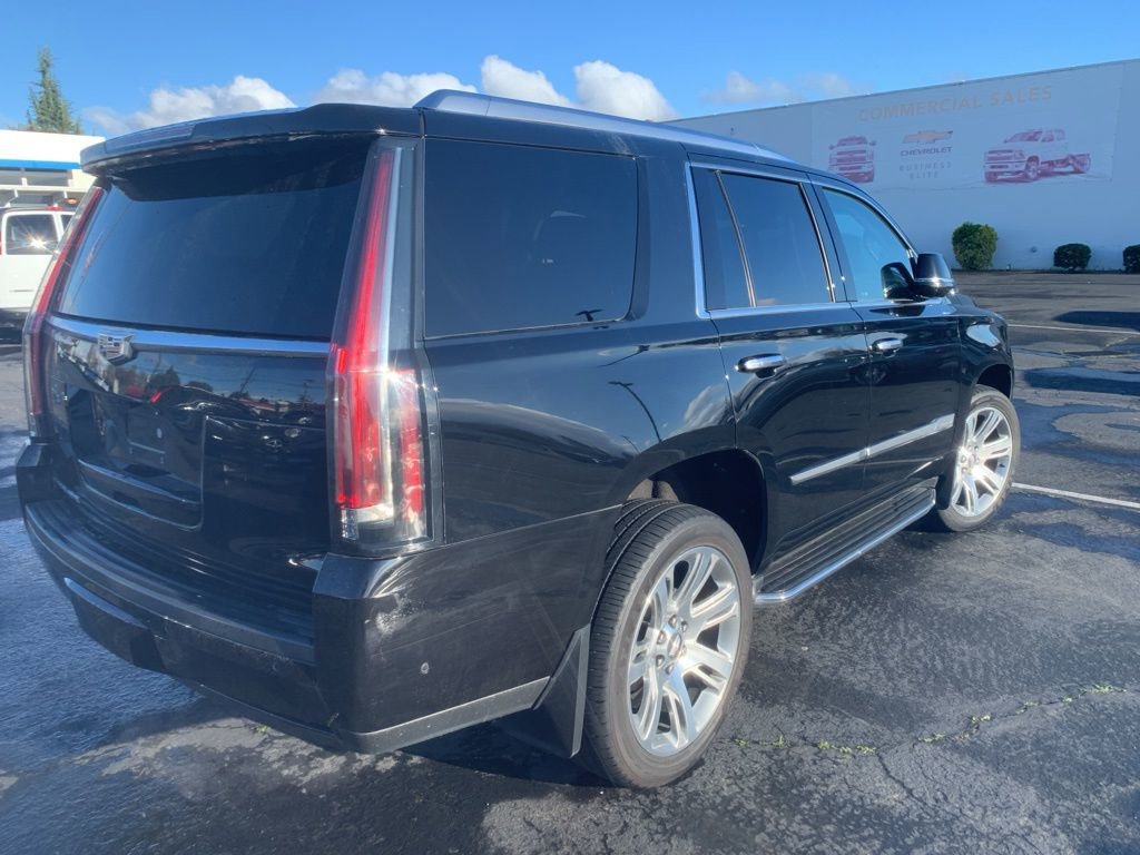 Used 2019 Cadillac Escalade Luxury image 4