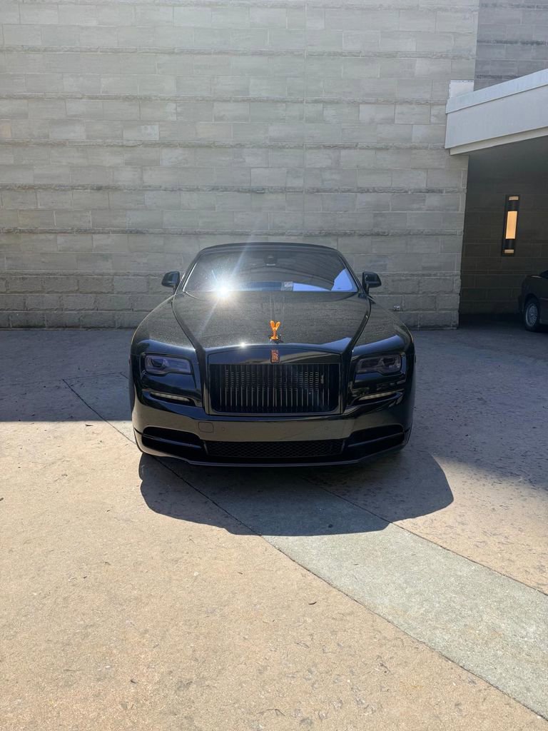 Used 2020 Rolls-Royce Dawn RWD image 2