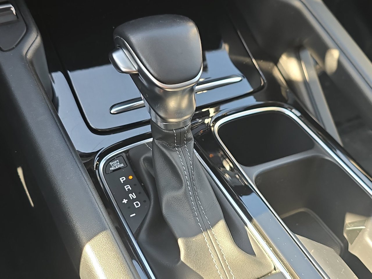 Used 2022 Kia Telluride S AWD/4WD image 16
