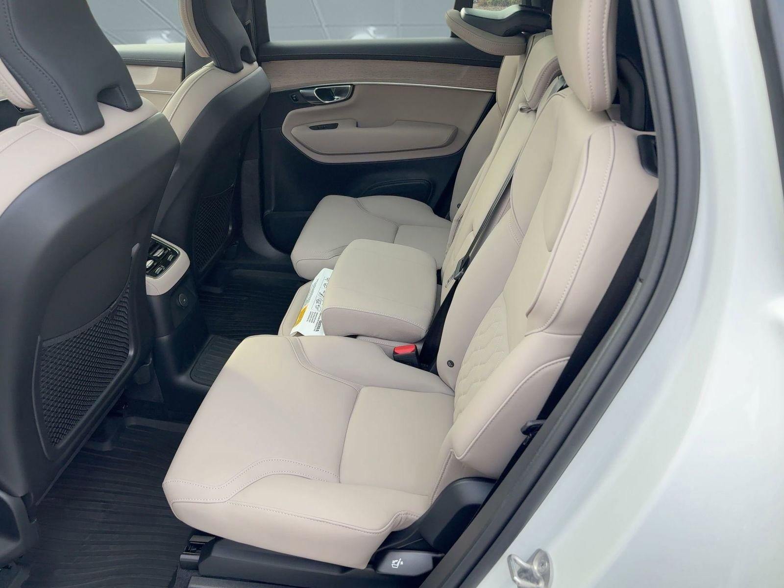 New 2026 Volvo XC90 T8 Plus image 15