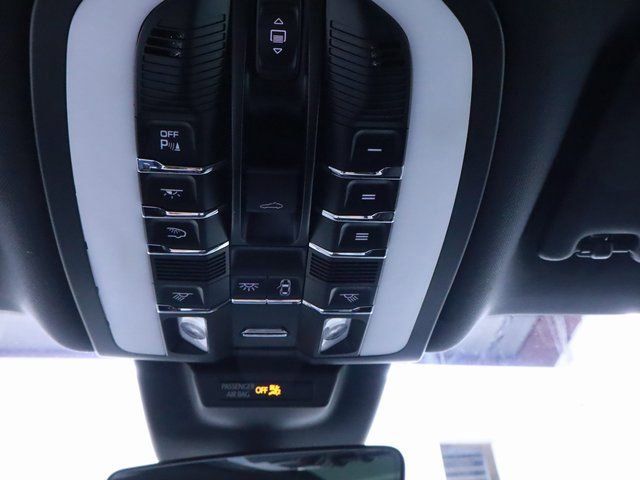 New 2024 Porsche Macan image 31