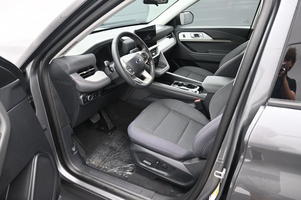 New 2026 Ford Explorer Active AWD/4WD image 11