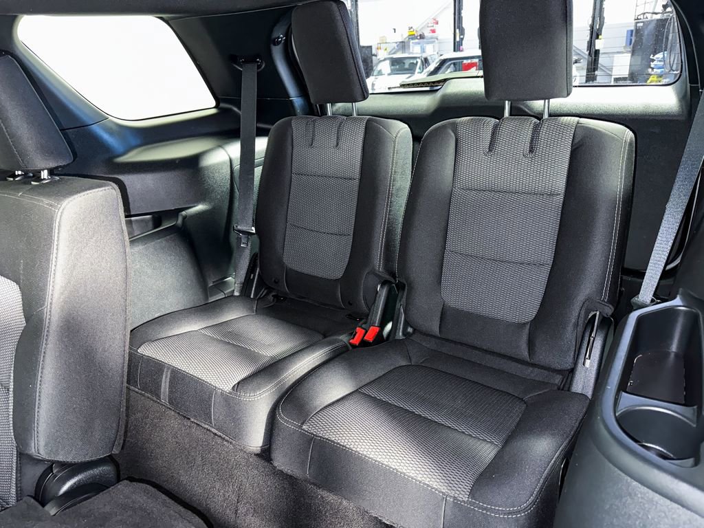 Used 2019 Ford Explorer XLT image 32