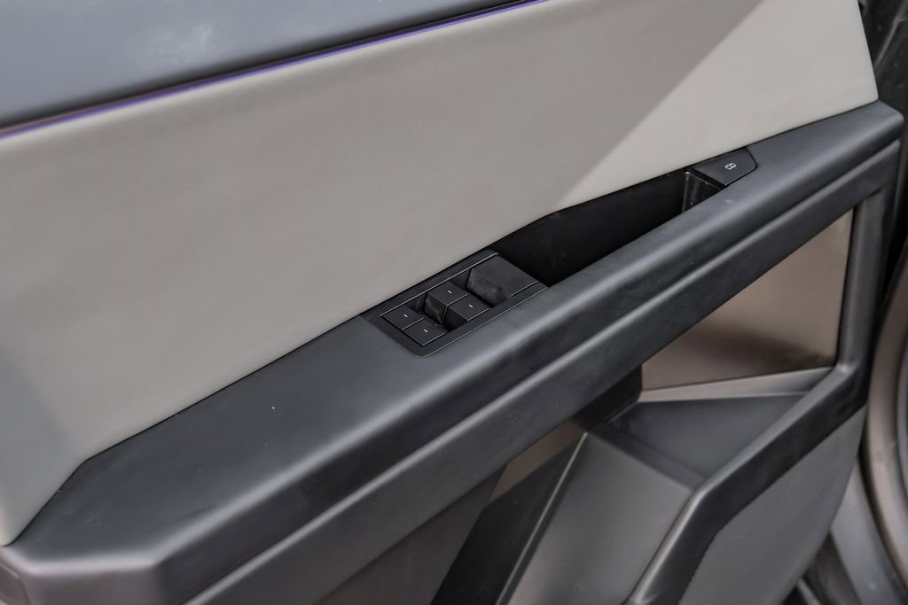 Used 2024 Tesla Cybertruck AWD Crew Cab image 52