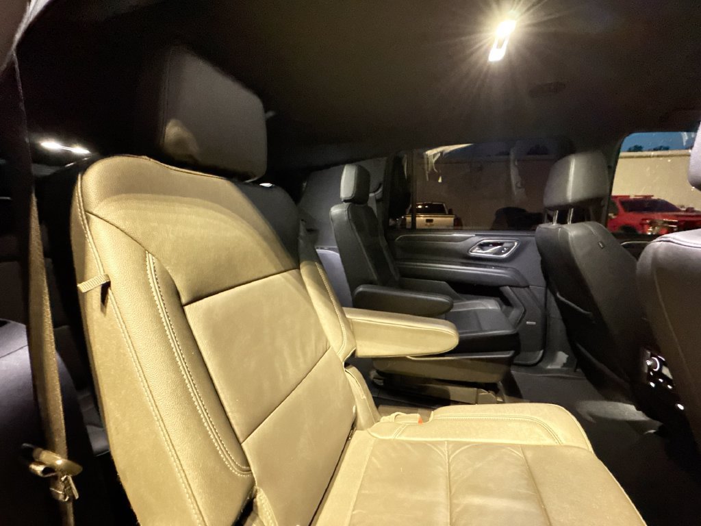 Used 2024 Chevrolet Suburban LT RWD image 29