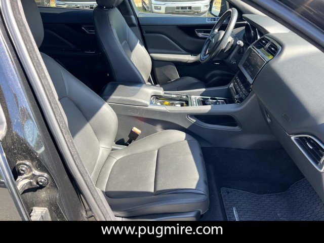 Used 2019 Jaguar F-PACE Premium image 13