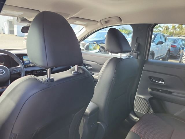 New 2026 Nissan Kicks SR FWD image 23