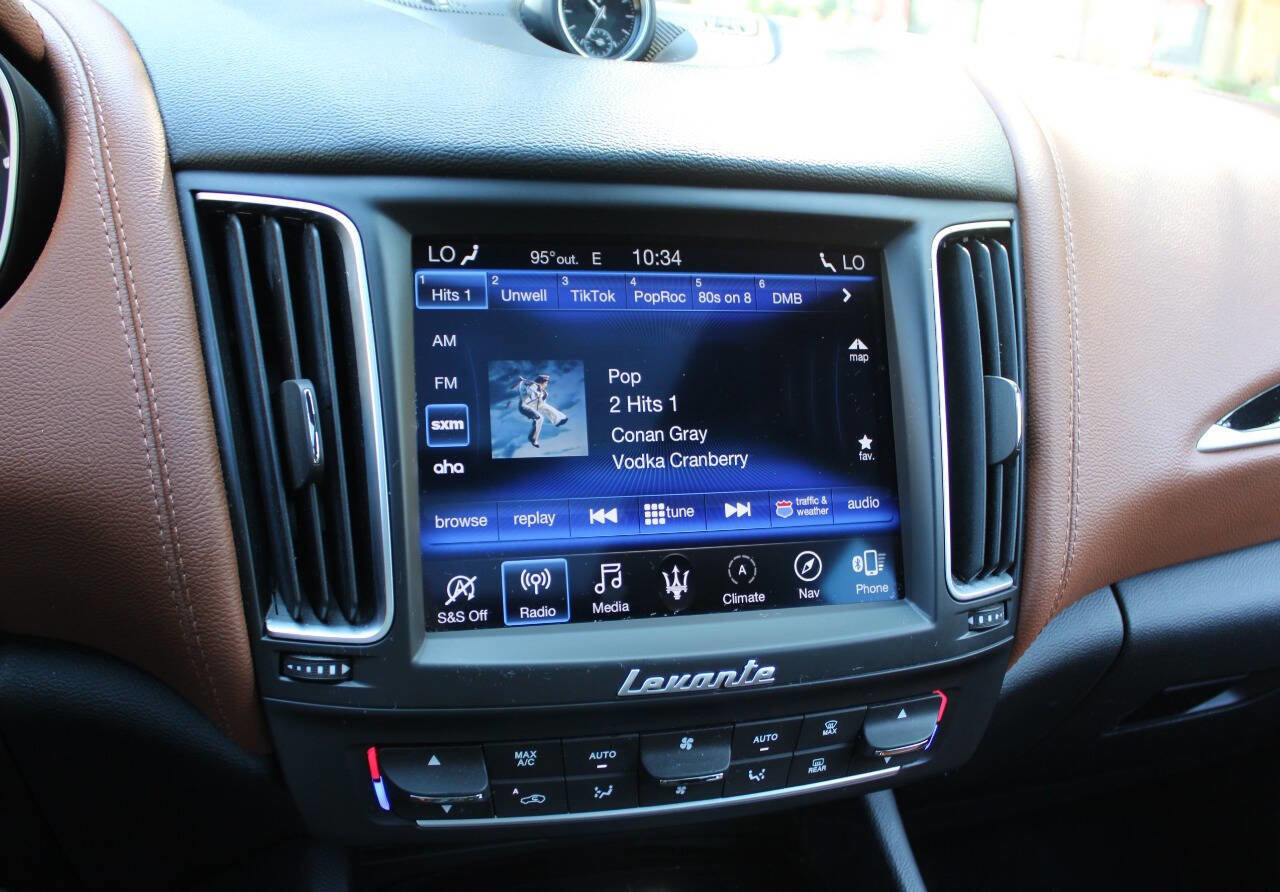 Used 2020 Maserati Levante image 25