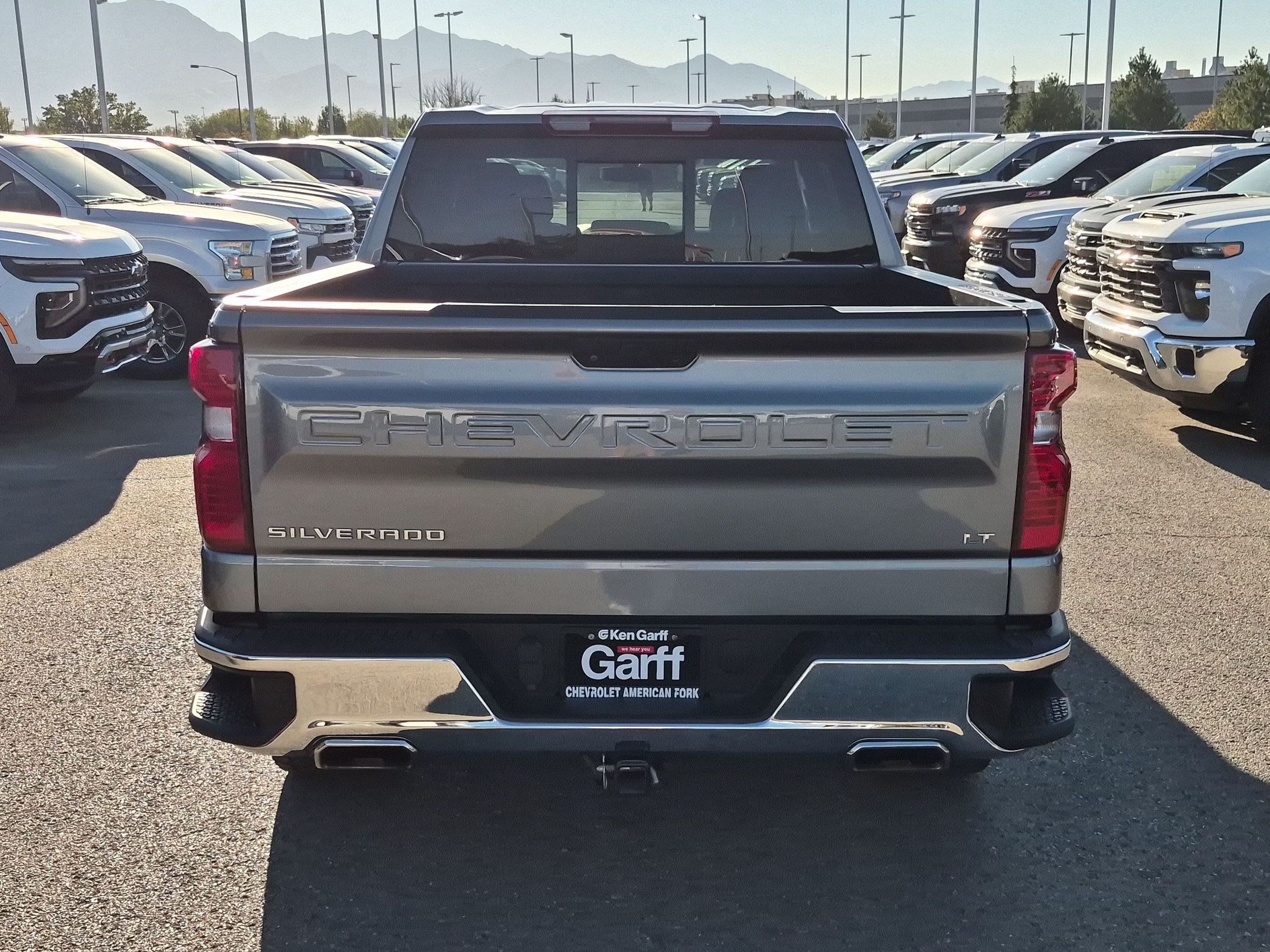 Used 2022 Chevrolet Silverado 1500 LT AWD/4WD image 4