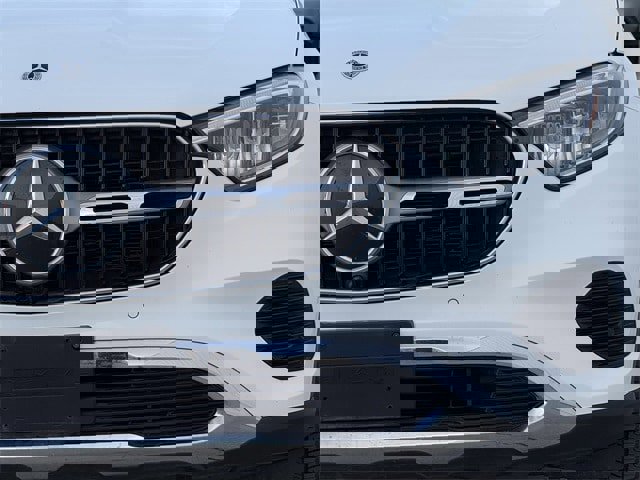 Used 2024 Mercedes-Benz GLC 300 image 8