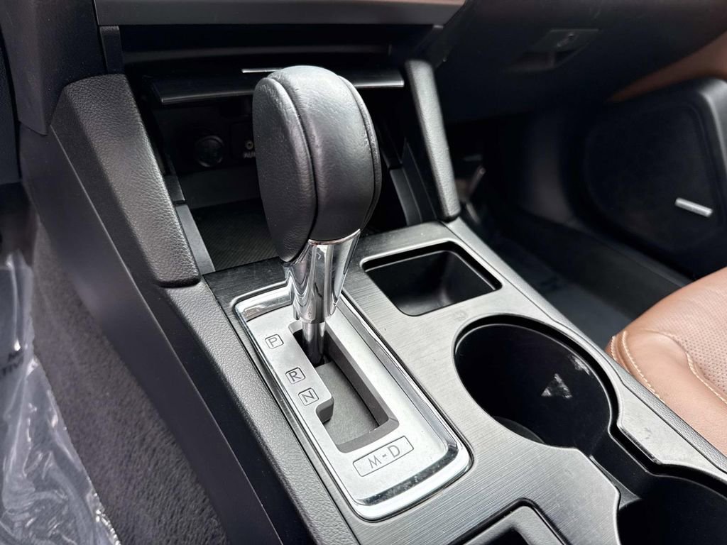 Used 2017 Subaru Outback 2.5i Touring image 35
