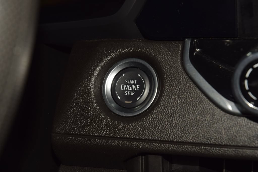 Used 2024 Chevrolet Colorado Trail Boss w/ Technology Package AWD/4WD image 35