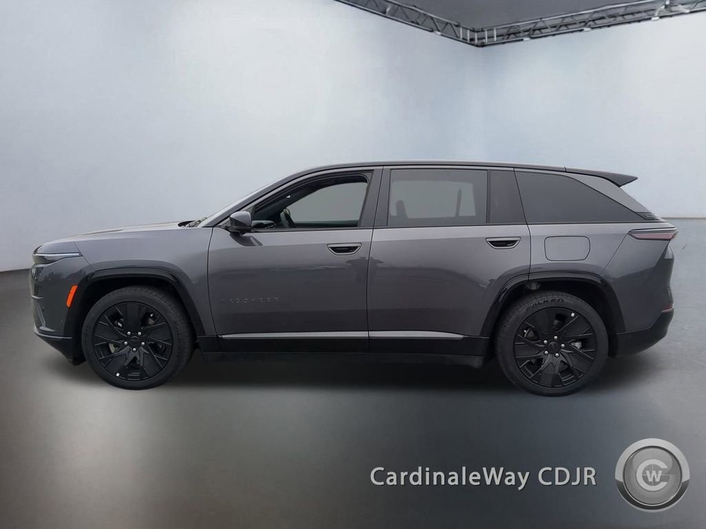 Used 2025 Jeep Wagoneer S Launch Edition image 5