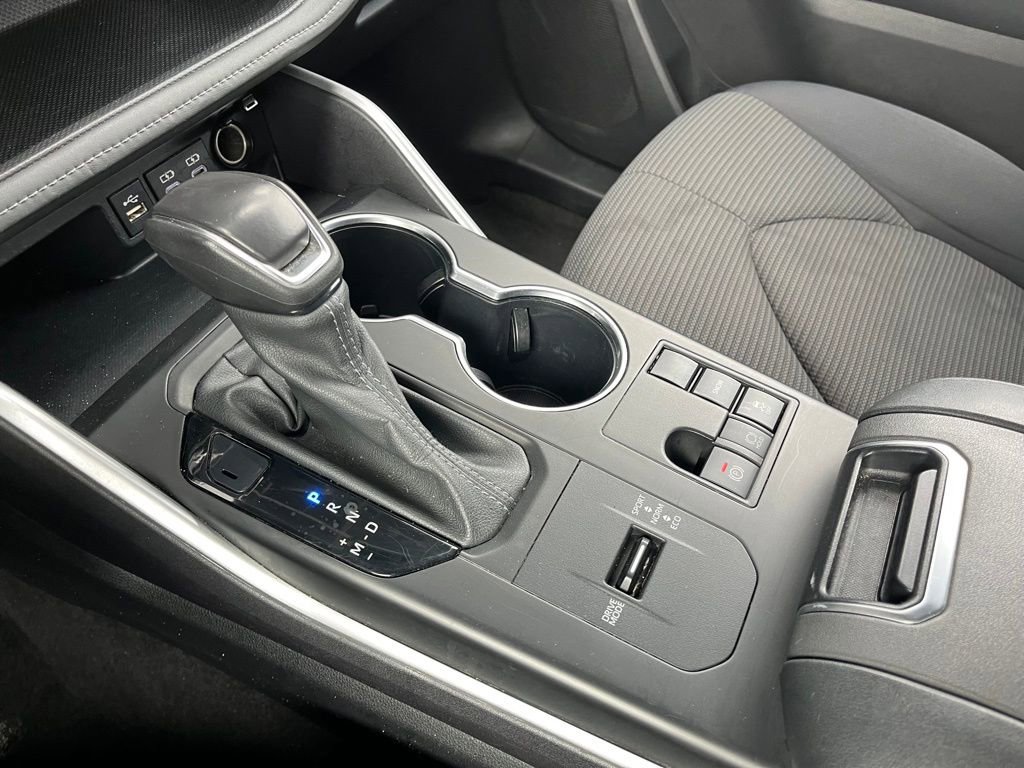 Used 2024 Toyota Highlander LE image 24