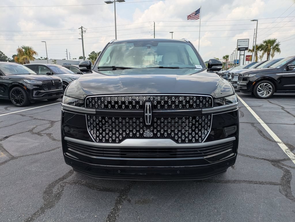 New 2027 Lincoln Navigator Reserve AWD/4WD image 9