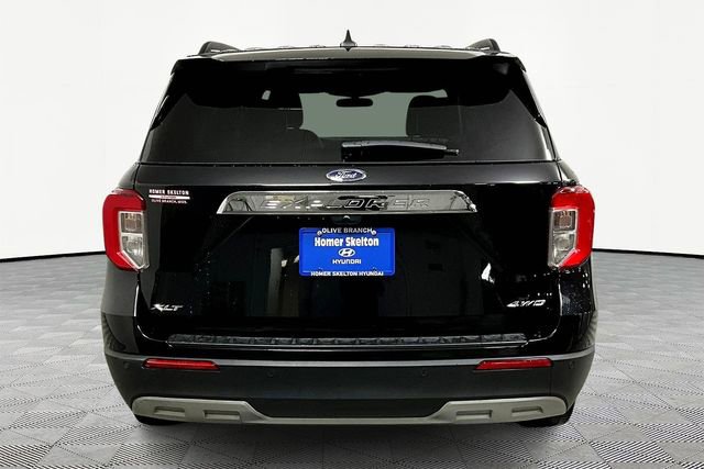 Used 2023 Ford Explorer XLT w/ Equipment Group 202A image 4
